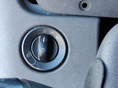 Freightliner Cascadia 125 Headlamp Switch