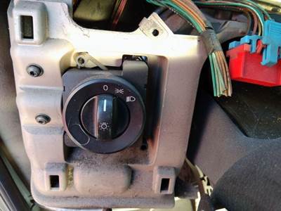 Freightliner Cascadia 125 Headlamp Switch