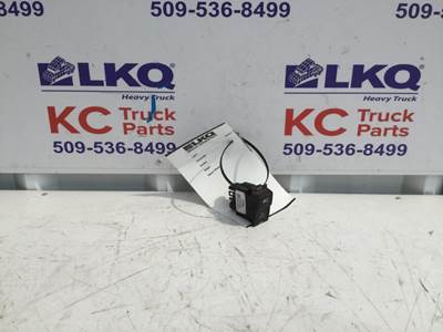 Freightliner Cascadia 126 Fifth Wheel Slide Switch