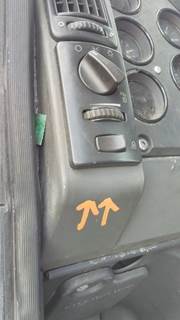 Mack Pinnacle CXP612 Left Headlamp Switch for a Mack CXP612