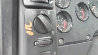 Mack Pinnacle CXU613 Headlamp Switch for a Mack CXU613