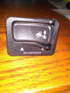 Peterbilt 365 Fifth Wheel Slide Switch