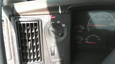 Volvo VNM Headlamp Switch