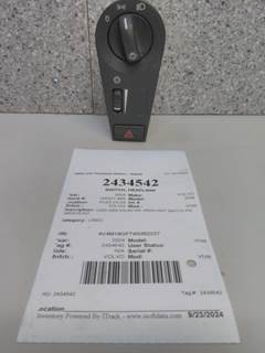 Volvo VNM Headlamp Switch