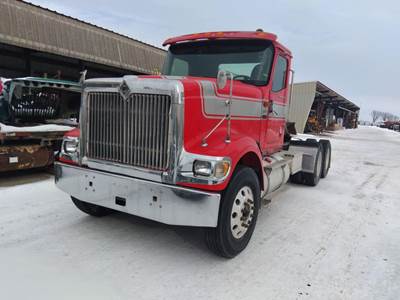 International 9900i Day Cab Truck