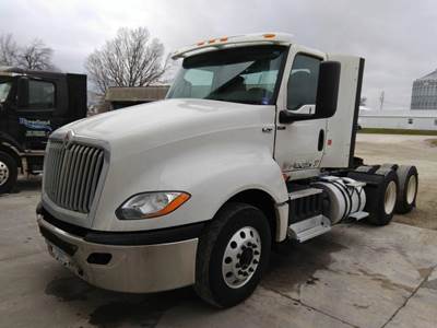 International LT Day Cab Truck