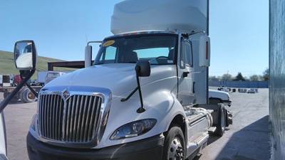International ProStar Day Cab Truck
