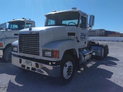 Mack CH613 Day Cab Truck