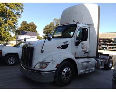 Peterbilt 579 Day Cab Truck