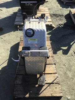 Freightliner 114SD DEF Tank