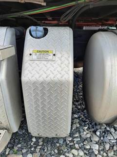 Freightliner Cascadia 113 DEF Tank