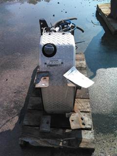 Freightliner Cascadia 113 DEF Tank