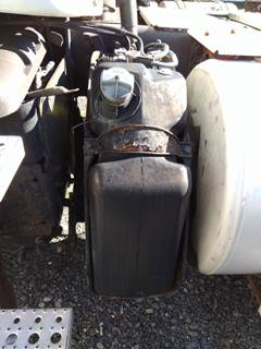 Freightliner Cascadia 113 DEF Tank