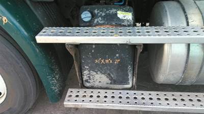 Freightliner Cascadia 113 Left DEF Tank