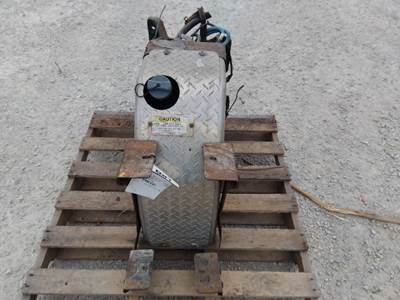 Freightliner Cascadia 113 Left DEF Tank