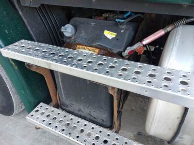 Freightliner Cascadia 113 Left DEF Tank