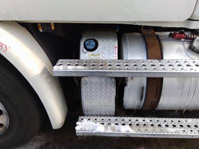 Freightliner Cascadia 113 Left DEF Tank