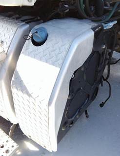 Freightliner Cascadia 113 DEF Tank