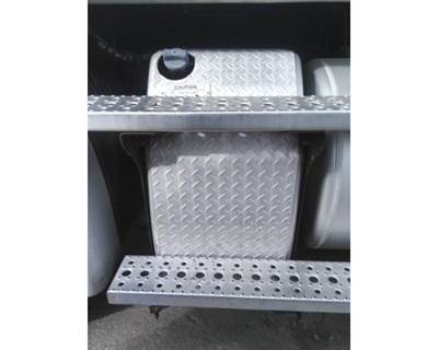 Freightliner Cascadia 113 DEF Tank