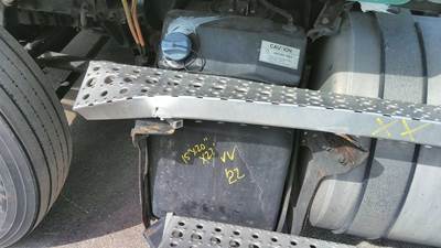 Freightliner Cascadia 116 DEF Tank