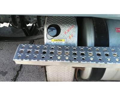 Freightliner Cascadia 116 DEF Tank