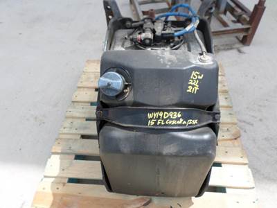 Freightliner Cascadia 125 DEF Tank