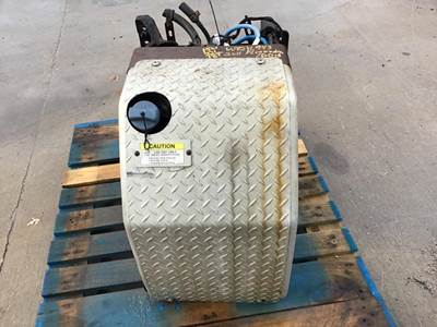 Freightliner Cascadia 125 DEF Tank