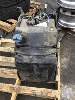 Freightliner Cascadia 125 Left DEF Tank