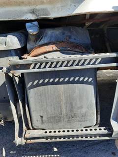 Freightliner Cascadia 125 DEF Tank