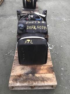 Freightliner Cascadia 125 DEF Tank