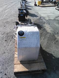 Freightliner Cascadia 125 DEF Tank