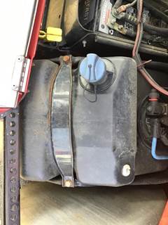 Freightliner Cascadia 125 DEF Tank