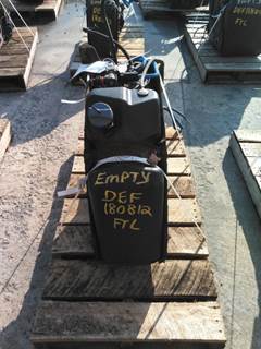 Freightliner Cascadia 125 DEF Tank