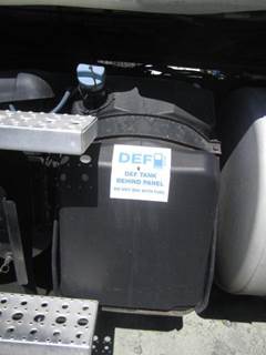 Freightliner Cascadia 125 DEF Tank