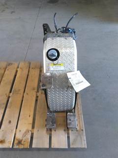 Freightliner Cascadia 125 DEF Tank