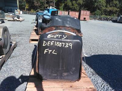 Freightliner Cascadia 125 DEF Tank