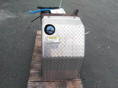 Freightliner Cascadia 125 DEF Tank