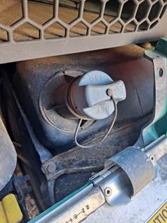 Freightliner Cascadia 125 DEF Tank