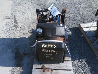 Freightliner Cascadia 125 DEF Tank