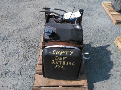 Freightliner Cascadia 125 DEF Tank