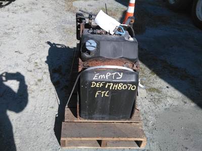 Freightliner Cascadia 125 DEF Tank