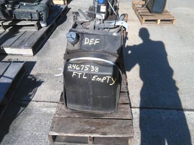 Freightliner Cascadia 125 DEF Tank