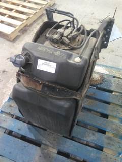 Freightliner Cascadia 125 DEF Tank