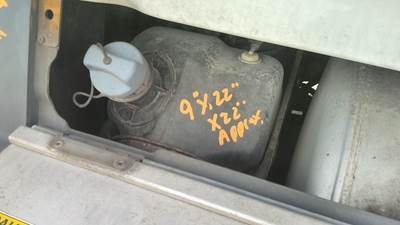 Freightliner Cascadia 125 Left DEF Tank