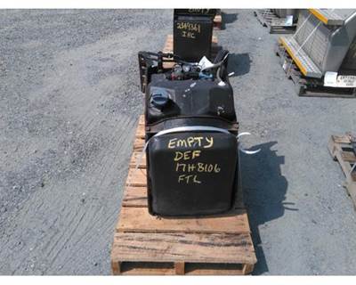 Freightliner Cascadia 125 DEF Tank