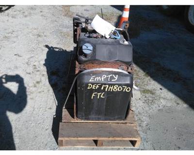 Freightliner Cascadia 125 DEF Tank