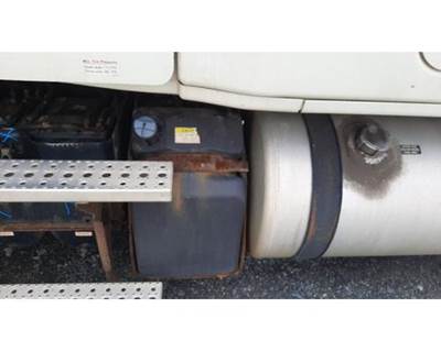 Freightliner Cascadia 125 Left DEF Tank