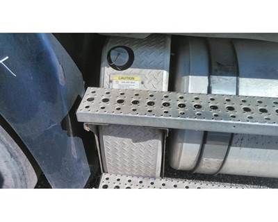 Freightliner Cascadia 125 Left DEF Tank