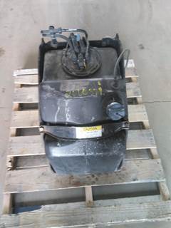 Freightliner Cascadia 126 DEF Tank