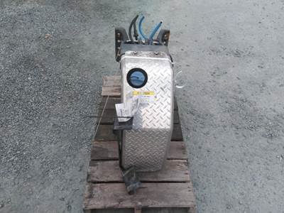 Freightliner Cascadia 126 DEF Tank